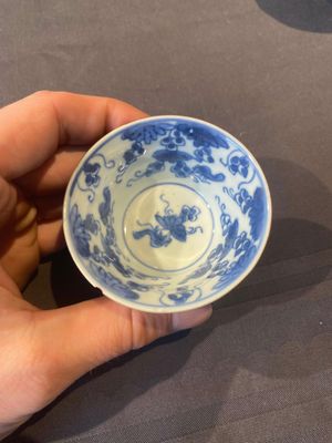 Een gevarieerde collectie Chinees blauw-wit, famille rose en Imari-stijl porselein, Yongzheng/Qianlong — foto 50