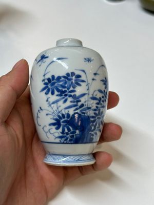 Een gevarieerde collectie Chinees blauw-wit porselein, Kangxi/Qianlong — foto 14
