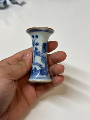 Een gevarieerde collectie Chinees blauw-wit porselein, Kangxi/Qianlong — foto 2