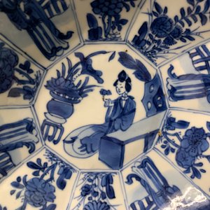 Een gevarieerde collectie Chinees blauwwit porselein, Kangxi — foto 25