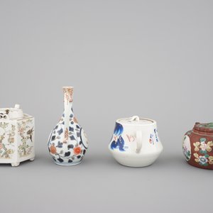 Een gevarieerde collectie Chinees en Japans porselein, 17/19e eeuw — foto 5