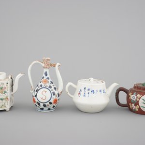 Een gevarieerde collectie Chinees en Japans porselein, 17/19e eeuw — foto 6