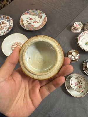 Een gevarieerde collectie Chinees famille rose en Imari-stijl porselein, Yongzheng en later — foto 14
