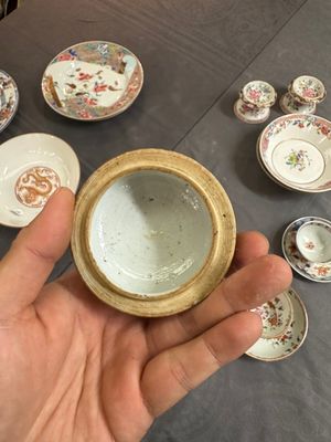Een gevarieerde collectie Chinees famille rose en Imari-stijl porselein, Yongzheng en later — foto 19