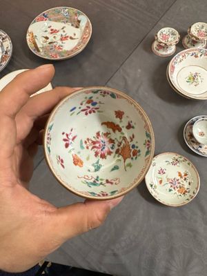Een gevarieerde collectie Chinees famille rose en Imari-stijl porselein, Yongzheng en later — foto 22