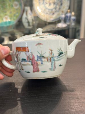 Een gevarieerde collectie Chinees famille rose en qianjiang cai porselein, 19/20e eeuw — foto 20
