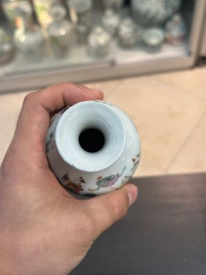 Een gevarieerde collectie Chinees famille rose en qianjiang cai porselein, 19/20e eeuw — foto 31