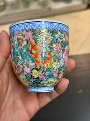 Een gevarieerde collectie Chinees famille rose en qianjiang cai porselein, 19/20e eeuw — foto 61