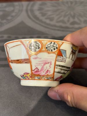 Een gevarieerde collectie Chinees famille rose en verte porselein, 18/19e eeuw — foto 3