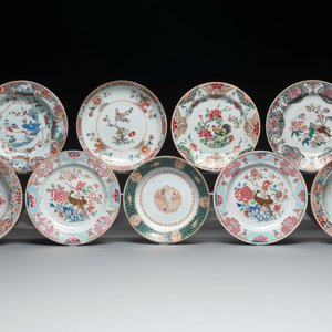 Een gevarieerde collectie Chinees famille rose en verte porselein, 18/19e eeuw — foto 2