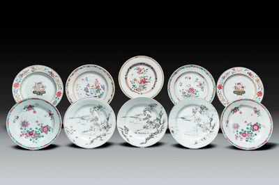 Een gevarieerde collectie Chinees grisaille en famille rose porselein, Yongzheng/Qianlong