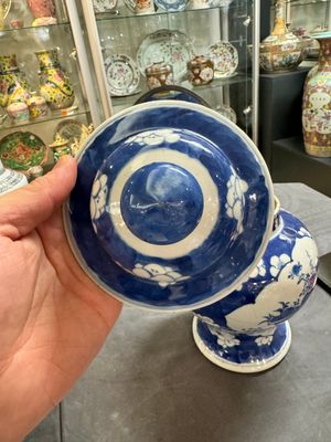 Een gevarieerde collectie Chinees porselein, Kangxi en later — foto 8