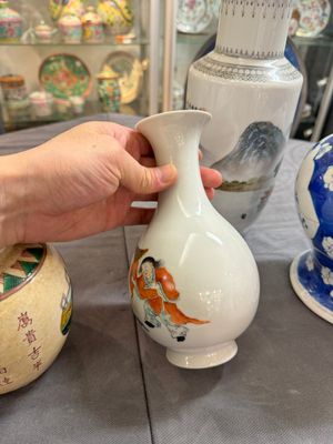 Een gevarieerde collectie Chinees porselein, Kangxi en later — foto 15