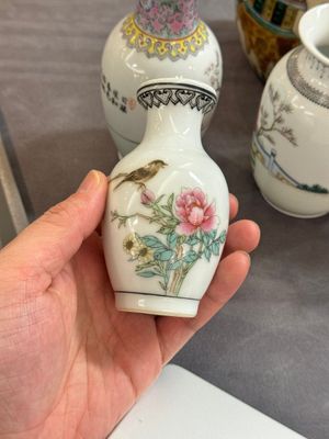 Een gevarieerde collectie Chinees porselein, Kangxi en later — foto 32