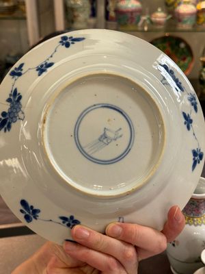 Een gevarieerde collectie Chinees porselein, Kangxi en later — foto 38