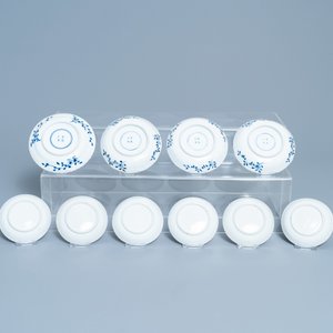 Een gevarieerde collectie Chinese blauw-witte en famille rose koppen en schotels, Qianlong en 19e eeuw — foto 3