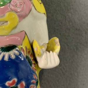 Een gevarieerde collectie Chinese famille rose, blauw-witte en blanc de Chine figuren, 18e eeuw en later — foto 43