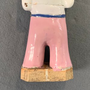 Een gevarieerde collectie Chinese famille rose, blauw-witte en blanc de Chine figuren, 18e eeuw en later — foto 45