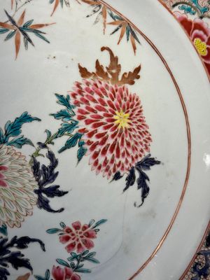 Een gevarieerde collectie van 11 stukken Chinees blauw-wit en famille rose porselein, Yongzheng/Qianlong — foto 4
