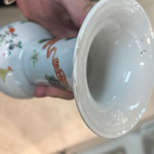 Een gevarieerde collectie van 15 stukken Chinees qianjiang cai, famille rose en verte porselein, 19/20e eeuw — foto 7