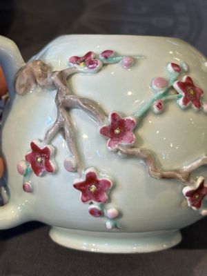 Een gevarieerde verzameling Chinees famille rose porselein, Yongzheng/Qianlong — foto 46