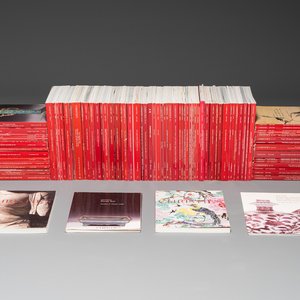 Een gevarieerde verzameling van 89 veilingcatalogi over Chinese kunst van Christie's, jaren 2000 tot en met 2009 — foto 1