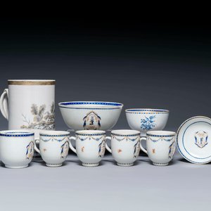 Een gevarieerde verzameling van negen stukken Chinees export porselein, Qianlong/Jiaqing — foto 1