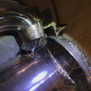 Een glazen kroes met gegraveerd wapendecor en fraai zilveren deksel, gemerkt Augsburg, Duitsland, 17e eeuw — foto 12