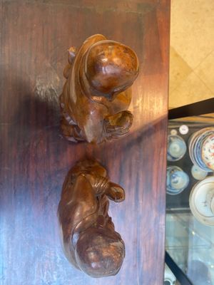 Een groep Chinese buxushouten sculpturen van 18 Luohan, 20e eeuw — foto 30