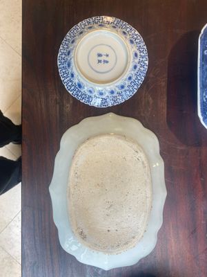 Een groep van zes stukken Chinees blauw-wit porselein, 18/19e eeuw — foto 4