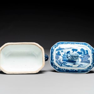 Een groep van zes stukken Chinees blauw-wit porselein, 18/19e eeuw — foto 14