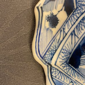 Een groot Chinees blauw-wit vijfdelig kaststel, Kangxi — foto 21