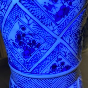 Een groot Chinees blauw-wit vijfdelig kaststel, Kangxi — foto 49