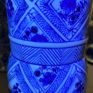Een groot Chinees blauw-wit vijfdelig kaststel, Kangxi — foto 55