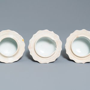 Een groot Chinees blauw-wit vijfdelig kaststel, Kangxi — foto 9