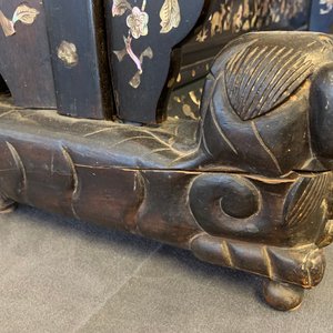 Een groot Chinees met parelmoer ingelegd houten scherm met zijden borduursel, 19e eeuw — foto 21