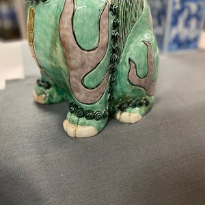 Een groot Chinese verte biscuit model van een luduan, wellicht Kangxi — foto 14