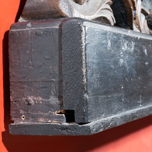 Een groot gepolychromeerd houten koninklijk wapen van het Verenigd Koninkrijk, 19e eeuw — foto 14
