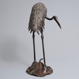 Een groot Japans bronzen model van een kraanvogel, Edo, 18/19e eeuw — foto 2