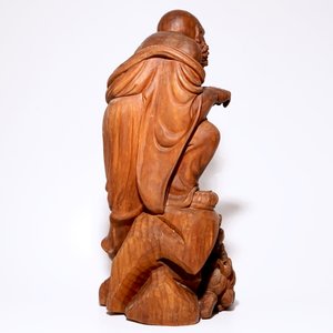 Een groot Japans houten beeld van Daruma, 20e eeuw — foto 3