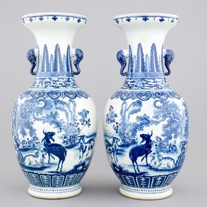 Een groot paar blauw-witte Chinese vazen, 19e eeuw — foto 1