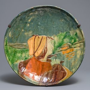Een grote 1899 gedateerde Vlaams aardewerken Art Nouveau 'Sunset' schotel, Leo Maes Vereenoghe, Torhout — foto 1