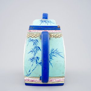 Een grote beschilderde Chinese Yixing steengoed theepot met deksel, 19e eeuw — foto 5