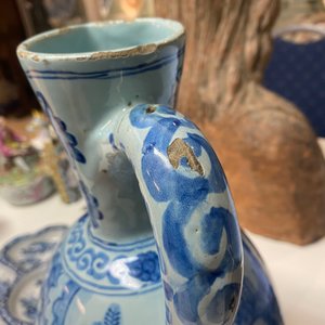 Een grote blauw-witte Delftse kan met chinoiserie decor, 17de eeuw — foto 11