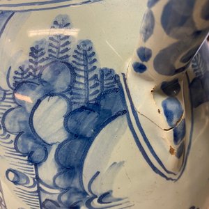 Een grote blauw-witte Delftse kan met chinoiserie decor, 17de eeuw — foto 10