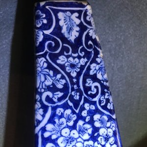 Een grote blauwwitte Delftse obelisk, 17/18e eeuw — foto 11