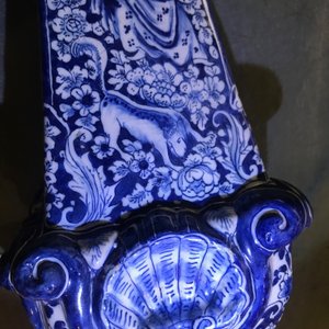 Een grote blauwwitte Delftse obelisk, 17/18e eeuw — foto 13