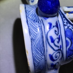 Een grote blauwwitte Delftse ringvormige puzzelkan, 1e kwart 18e eeuw — foto 9