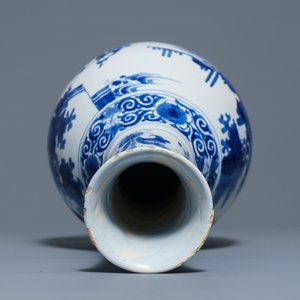 Een grote blauwwitte flesvormige vaas met chinoiserie decor, Nevers, Frankrijk, 17e eeuw — foto 6