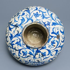 Een grote blauwwitte Italiaanse 'vaso a palla', Caltagirone, 18e eeuw — foto 5